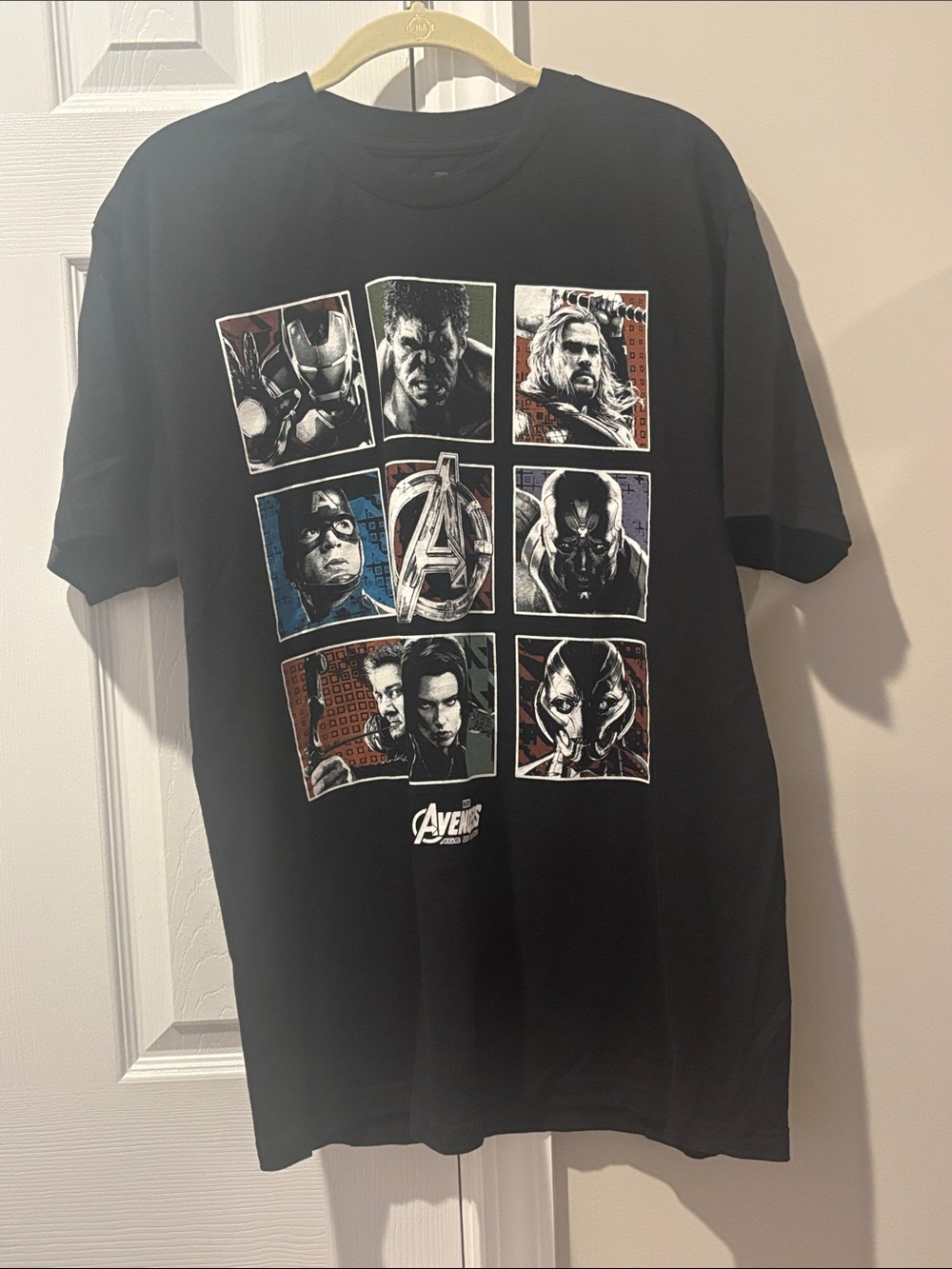 Marvel Black Avengers Character Grid Tee - Men's Shirt